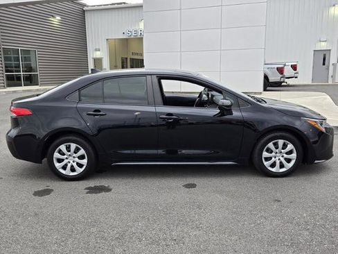 Used 2023 Toyota Corolla LE image 4