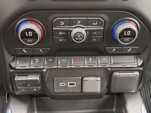 Used 2020 Chevrolet Silverado 1500 RST w/ All-Star Edition AWD/4WD image 27