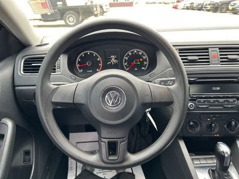 Used 2013 Volkswagen Jetta S image 12