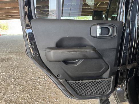 Used 2021 Jeep Wrangler Unlimited Rubicon image 26