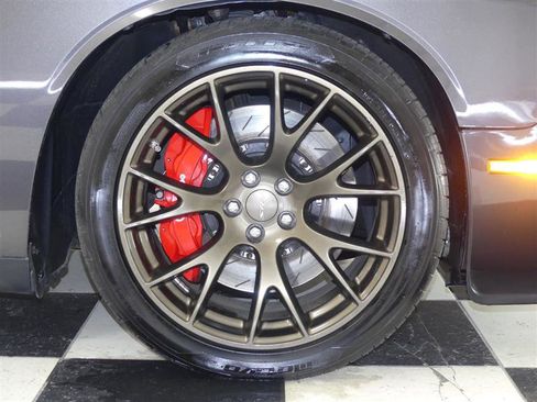 Used 2015 Dodge Challenger SRT Hellcat image 31