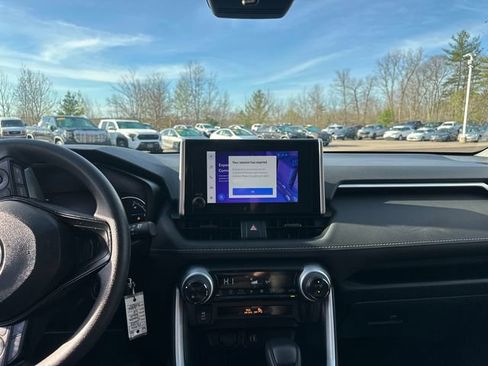 Certified 2025 Toyota RAV4 LE AWD/4WD image 27