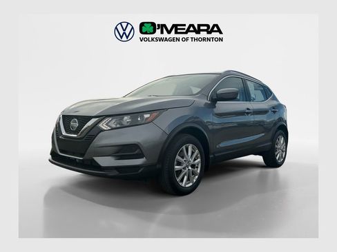 Used 2020 Nissan Rogue Sport SV image 1