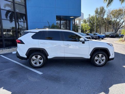 Used 2022 Toyota RAV4 XLE w/ Convenience Package image 9