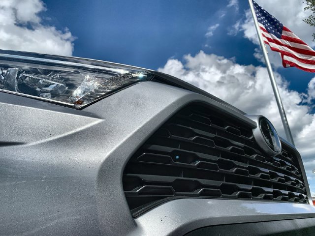 Used 2021 Toyota RAV4 XLE Premium FWD image 45