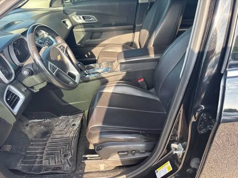 Used 2017 Chevrolet Equinox Premier w/ Enhanced Convenience Package AWD/4WD image 5