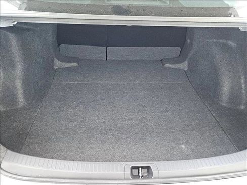 Used 2025 Toyota Corolla LE image 5