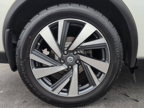 Used 2017 Nissan Murano Platinum w/ Platinum Technology Package image 10