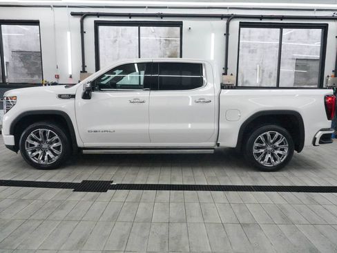 Used 2024 GMC Sierra 1500 Denali w/ Denali Reserve Package AWD/4WD image 4