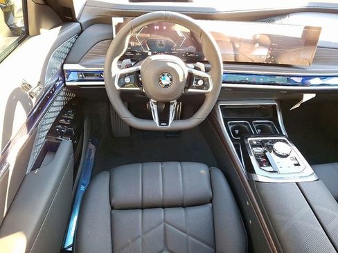 New 2026 BMW 760i xDrive w/ Executive Package image 10