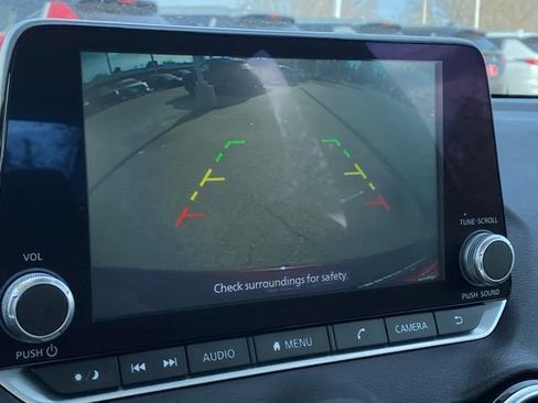 Certified 2023 Nissan Sentra SV image 27