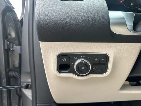 New 2026 Mercedes-Benz GLB 250 4MATIC image 15