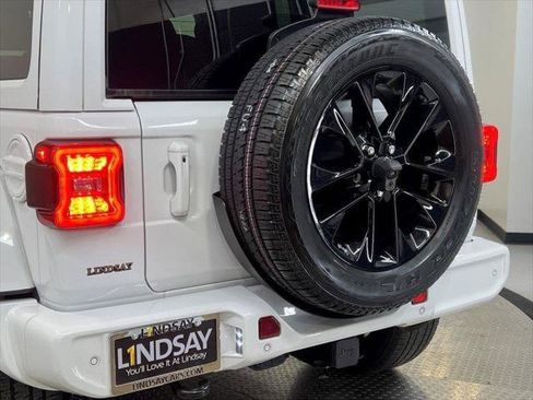 Certified 2022 Jeep Wrangler Unlimited Sahara image 7