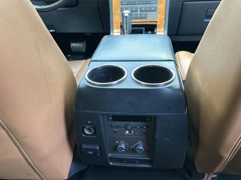 Used 2014 Lincoln Navigator 4WD w/ Equipment Group 101A image 28