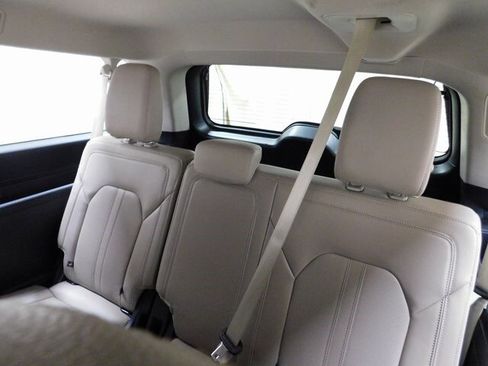 Used 2024 Ford Expedition Max Limited image 11