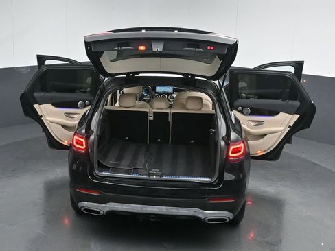 Used 2020 Mercedes-Benz GLC 300 4MATIC image 56