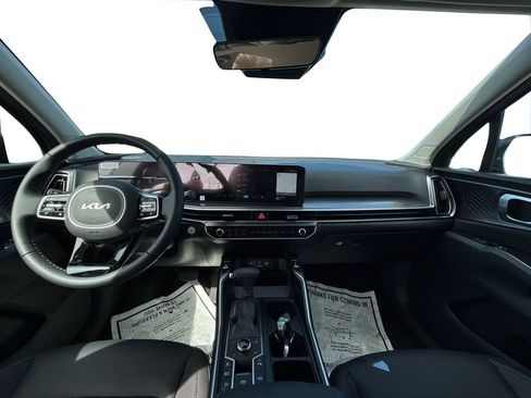 New 2025 Kia Sorento S image 9