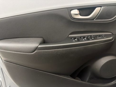 Used 2021 Hyundai Kona Limited FWD image 22