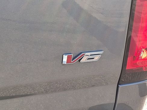 Used 2022 Chevrolet Colorado Z71 image 33