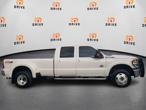 Used 2015 Ford F350 Lariat w/ Lariat Ultimate Package image 4