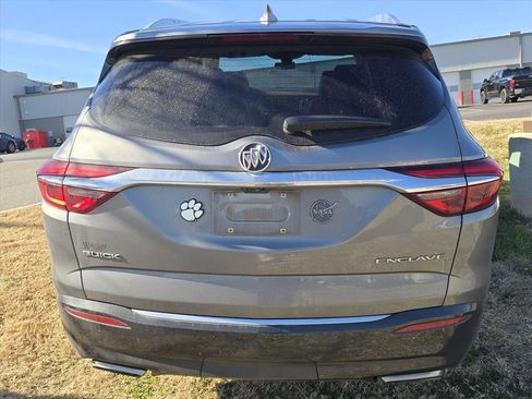 Used 2018 Buick Enclave Avenir w/ Avenir Technology Package image 4