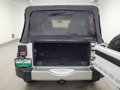 Used 2016 Jeep Wrangler Unlimited Sahara w/ Connectivity Group image 29