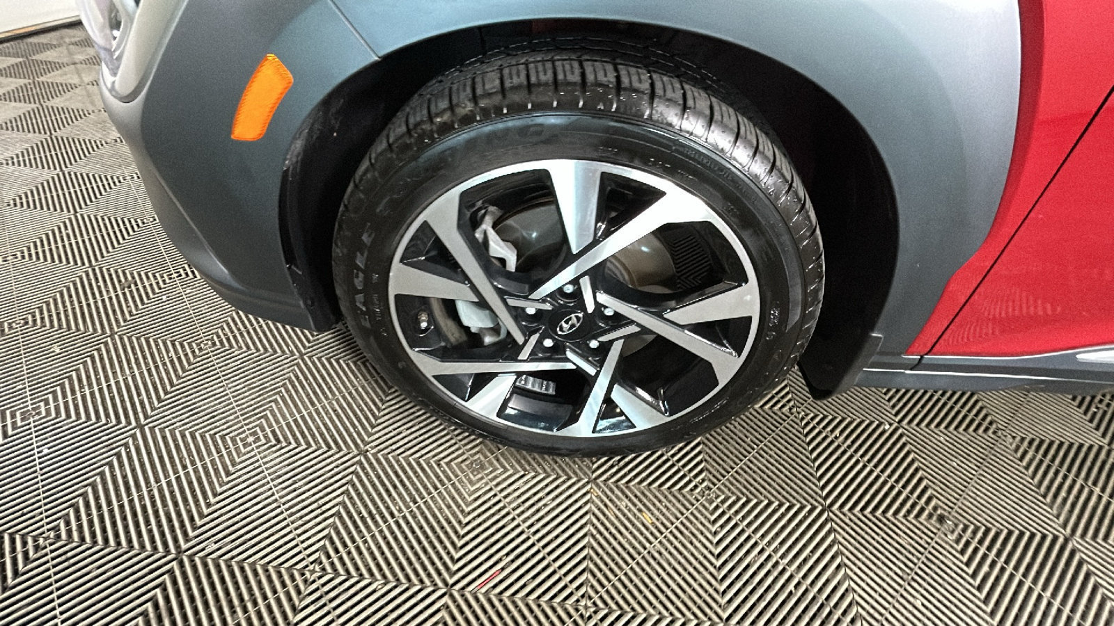 Certified 2022 Hyundai Kona Limited w/ Cargo Package AWD/4WD image 12