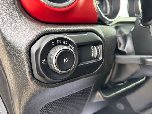 Used 2023 Jeep Wrangler Unlimited Rubicon image 19