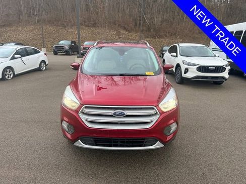 Used 2018 Ford Escape Titanium image 2
