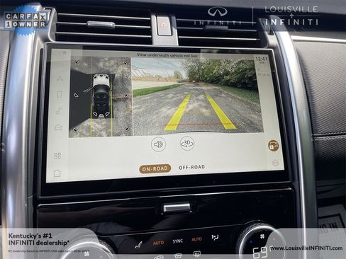 Used 2024 Land Rover Discovery Dynamic SE image 23