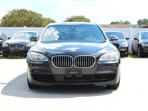 Used 2015 BMW 750Li xDrive image 2