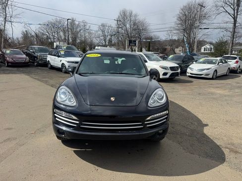 Used 2014 Porsche Cayenne Platinum Edition image 2