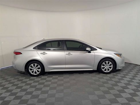 Certified 2024 Toyota Corolla LE FWD image 4
