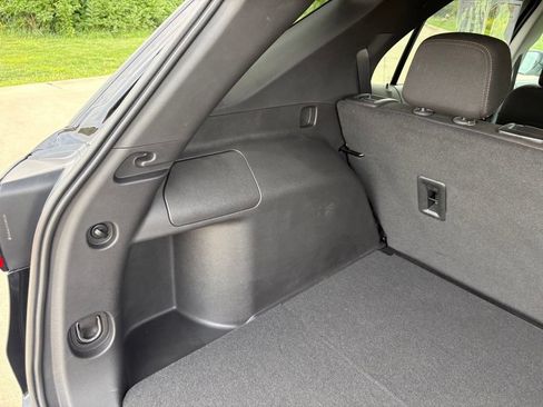 Used 2024 Chevrolet Equinox LT FWD image 46