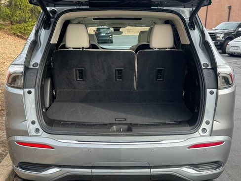 Used 2023 Buick Enclave Avenir w/ Avenir Technology Package image 9
