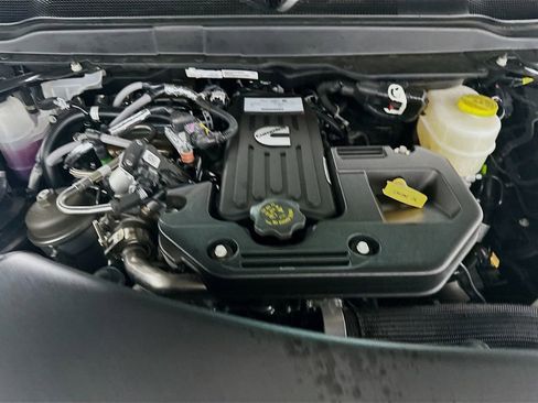 New 2026 RAM 3500 Limited w/ Towing Technology Group image 18