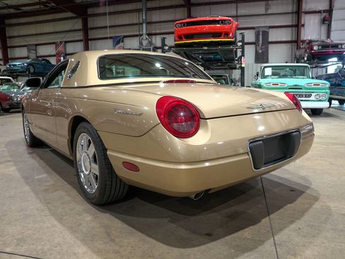 Used 2005 Ford Thunderbird RWD image 36