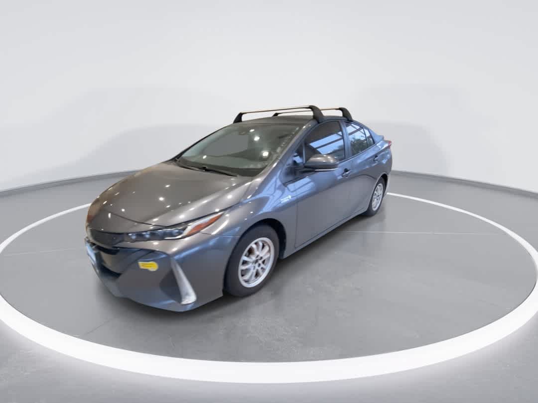 Used 2022 Toyota Prius Prime XLE FWD image 4