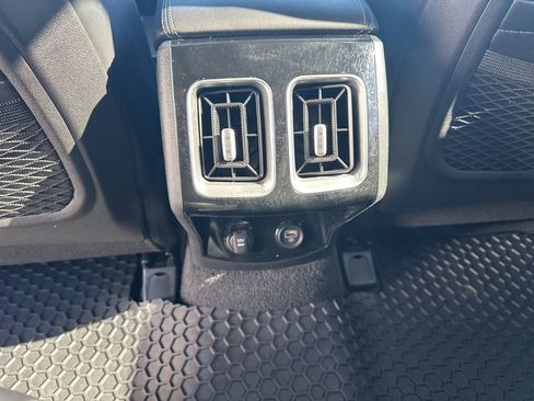 Used 2021 Kia Sorento SX image 24