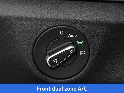 New 2025 Volkswagen Jetta SE image 9