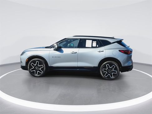 Used 2023 Chevrolet Blazer RS w/ Driver Confidence II Package image 5