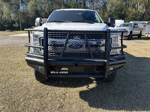 Used 2019 Ford F250 XLT w/ XLT Value Package image 2