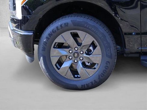 New 2025 Ford F150 Lightning Lariat AWD/4WD image 10