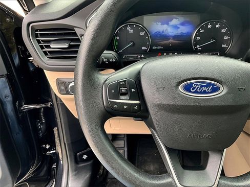 Used 2021 Ford Escape SE image 15