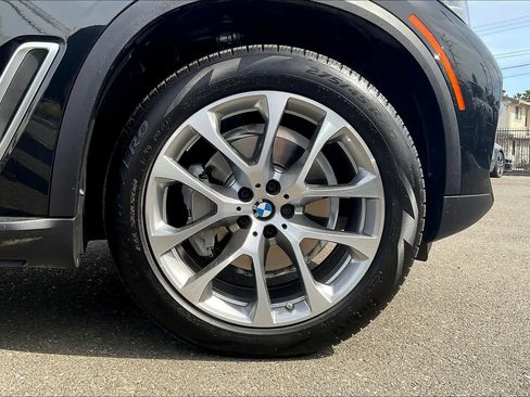 Used 2023 BMW X5 sDrive40i w/ Premium Package image 12