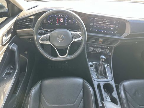 Certified 2022 Volkswagen Jetta SEL image 16