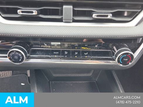 Used 2025 Chevrolet Equinox LT FWD image 21