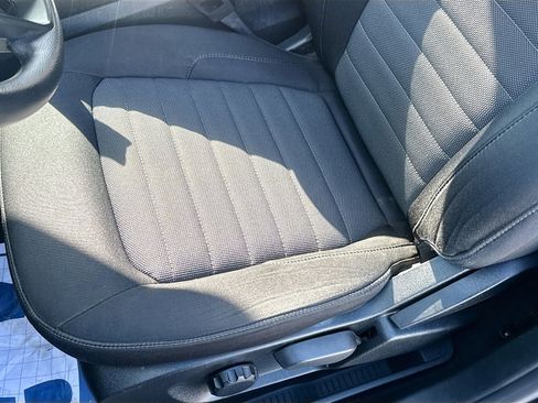 Used 2022 Ford Edge SE w/ Black Appearance Package image 21