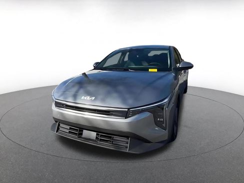 Used 2025 Kia K4 LXS image 7