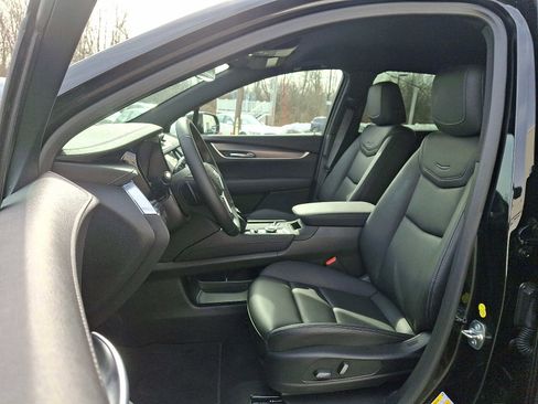 Used 2025 Cadillac XT5 Luxury image 14